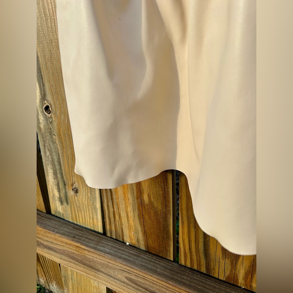 Cato Dress Cream Tiered Vegan Leather Ruffle Trim Sz. 18/20 - Picture 5 of 11